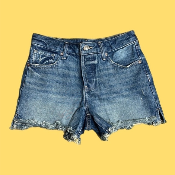 NEW Express Mid-Rise Covered Button Fly Boyfriend Jean Shorts Raw Hem Size 0 - Picture 1 of 11